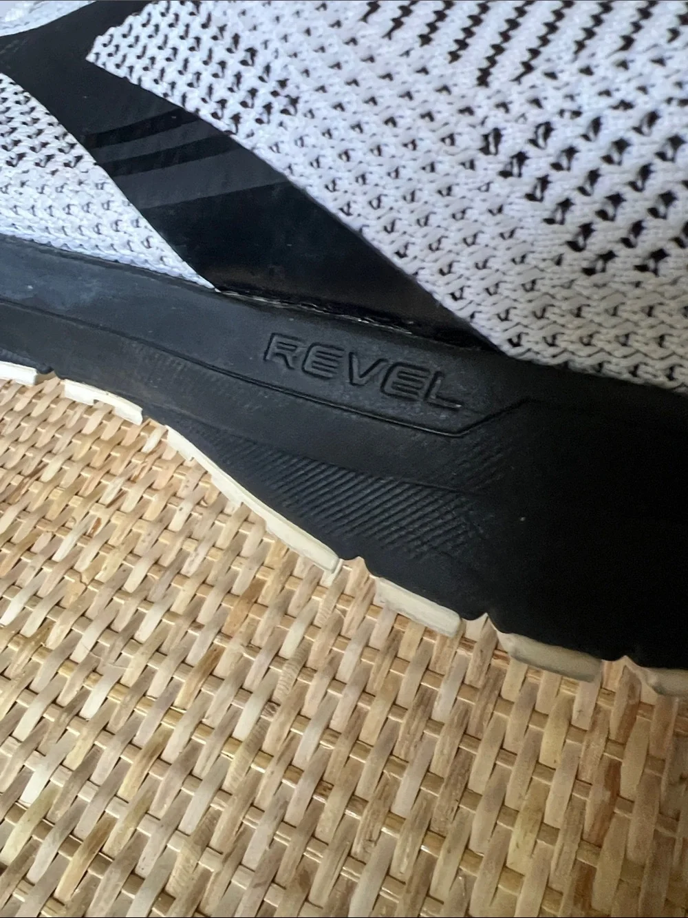 Brooks Revel 5 running shoes white mesh black Women’s 10.5 B
